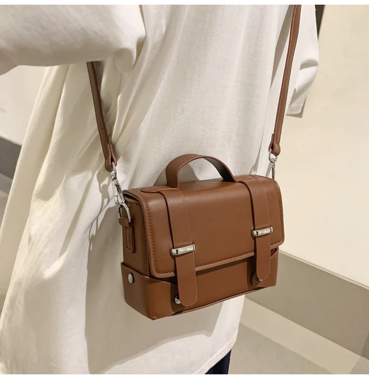 Minimalist Men's Shoulder Bag Fashionable Male PU Leather Crossbody Bags Small Flip Style Messenger Bag for Men Designer Handbag
